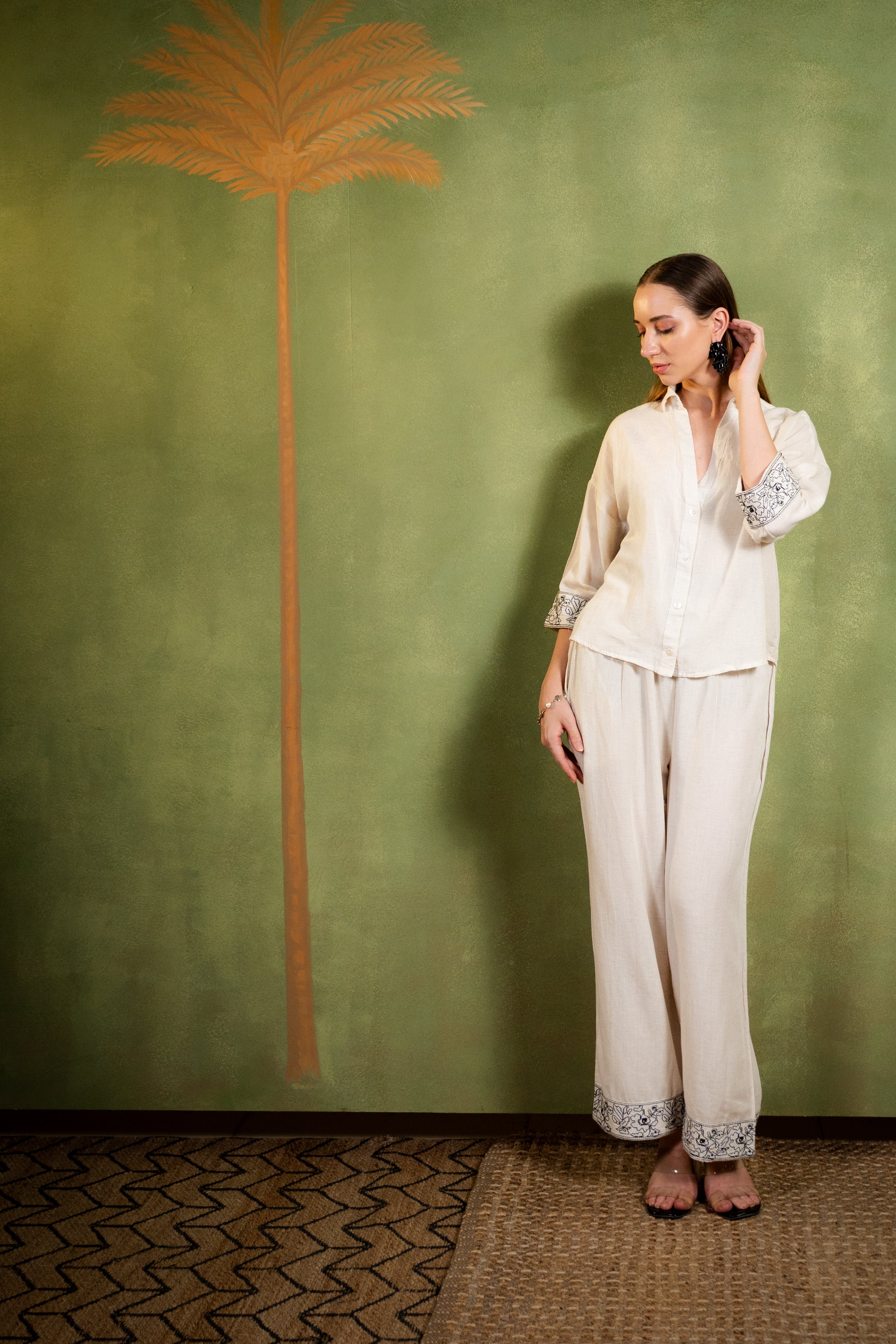 Minimal Ivory Relaxed Set