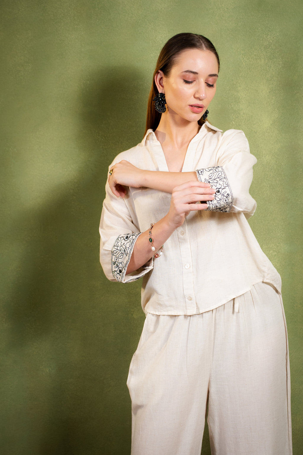 Minimal Ivory Relaxed Set